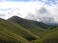 The Monabrack ridge from Ladhar na Chapaill